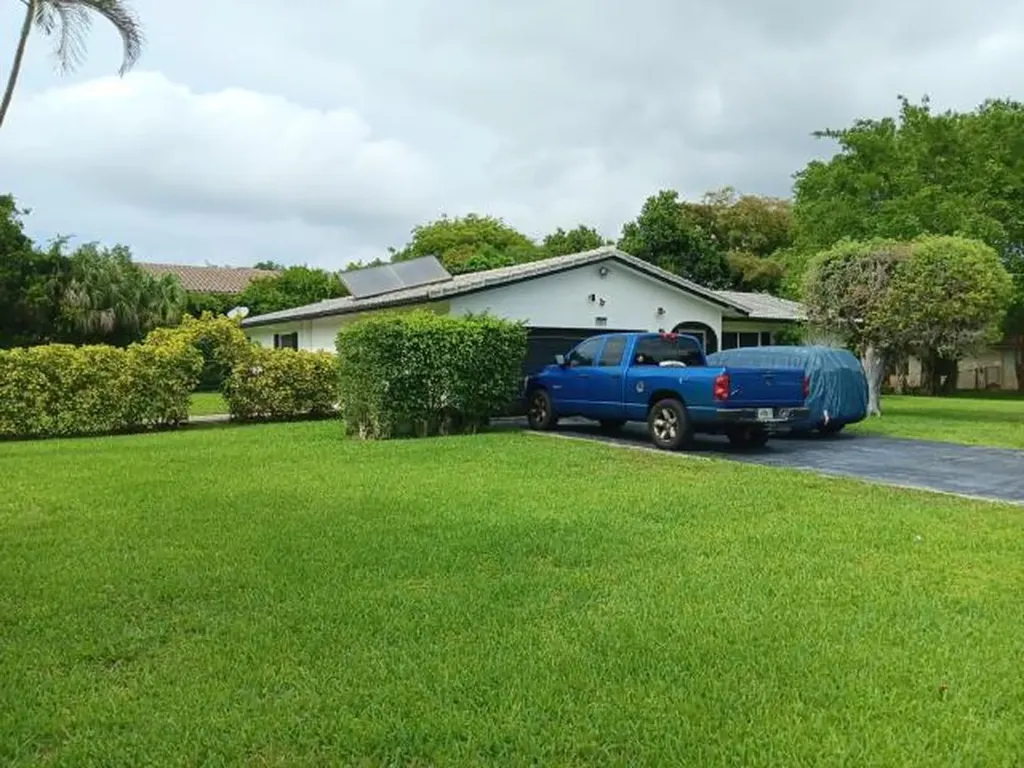 10901 NW 33rd Street Coral Springs FL 33065