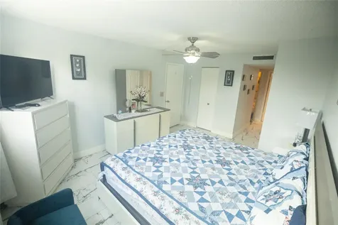 3140 Holiday Springs Boulevard Margate FL 33063