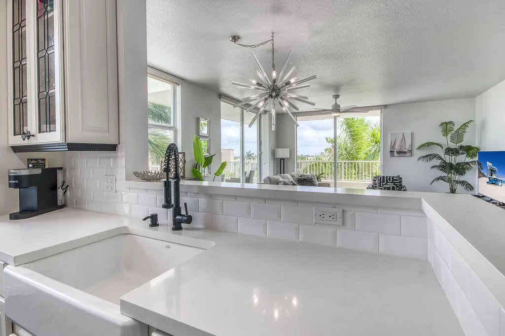 100 NE 6th Street Boynton Beach FL 33435