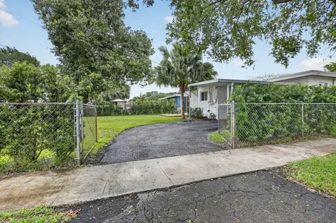 4219 W Park Road Hollywood FL 33021