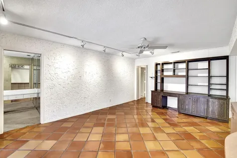 4200 Buchanan Street Hollywood FL 33021