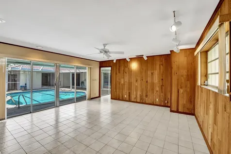 4200 Buchanan Street Hollywood FL 33021