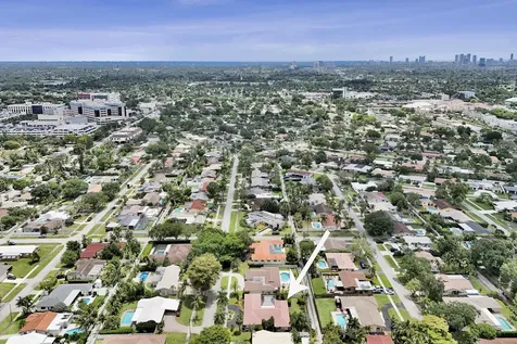 4200 Buchanan Street Hollywood FL 33021