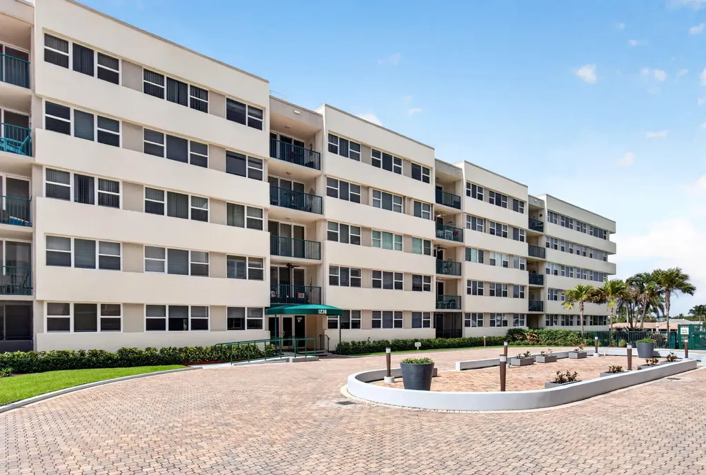 1236 Hillsboro Mile Hillsboro Beach FL 33062