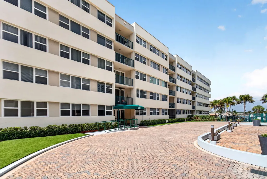 1236 Hillsboro Mile Hillsboro Beach FL 33062