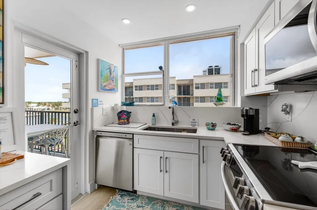 1236 Hillsboro Mile Hillsboro Beach FL 33062