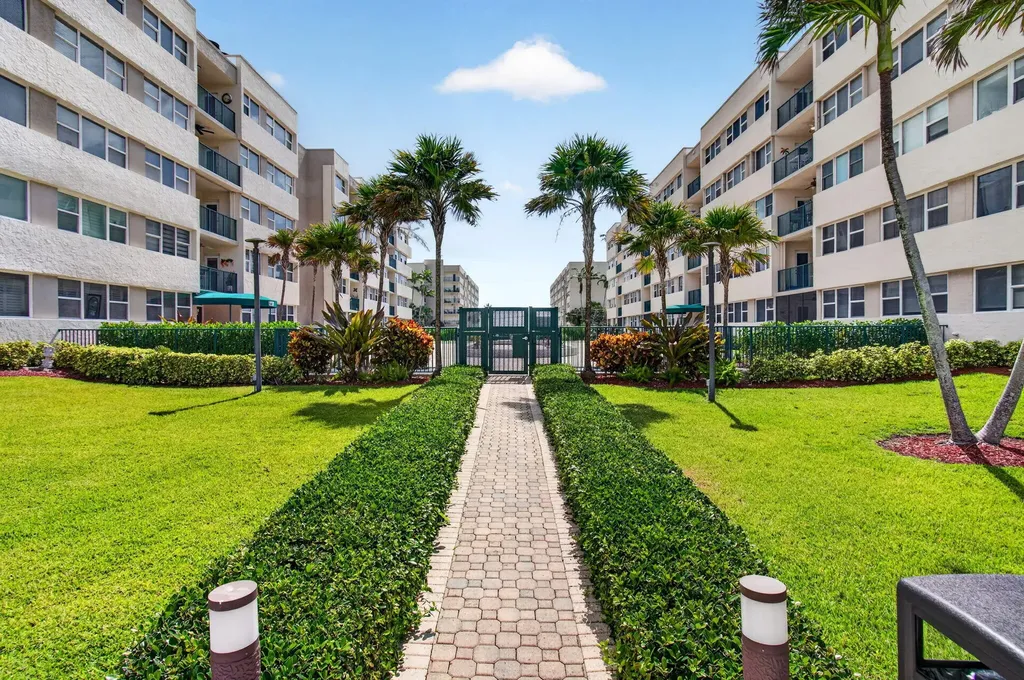 1236 Hillsboro Mile Hillsboro Beach FL 33062