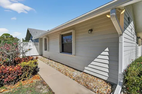 13196 SE Point O Woods Court Hobe Sound FL 33455