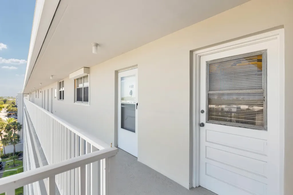 6161 NW 2nd Avenue Boca Raton FL 33487