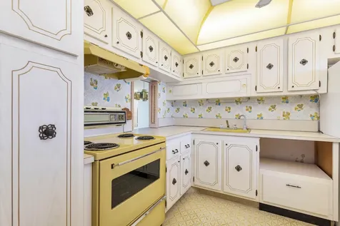 6161 NW 2nd Avenue Boca Raton FL 33487