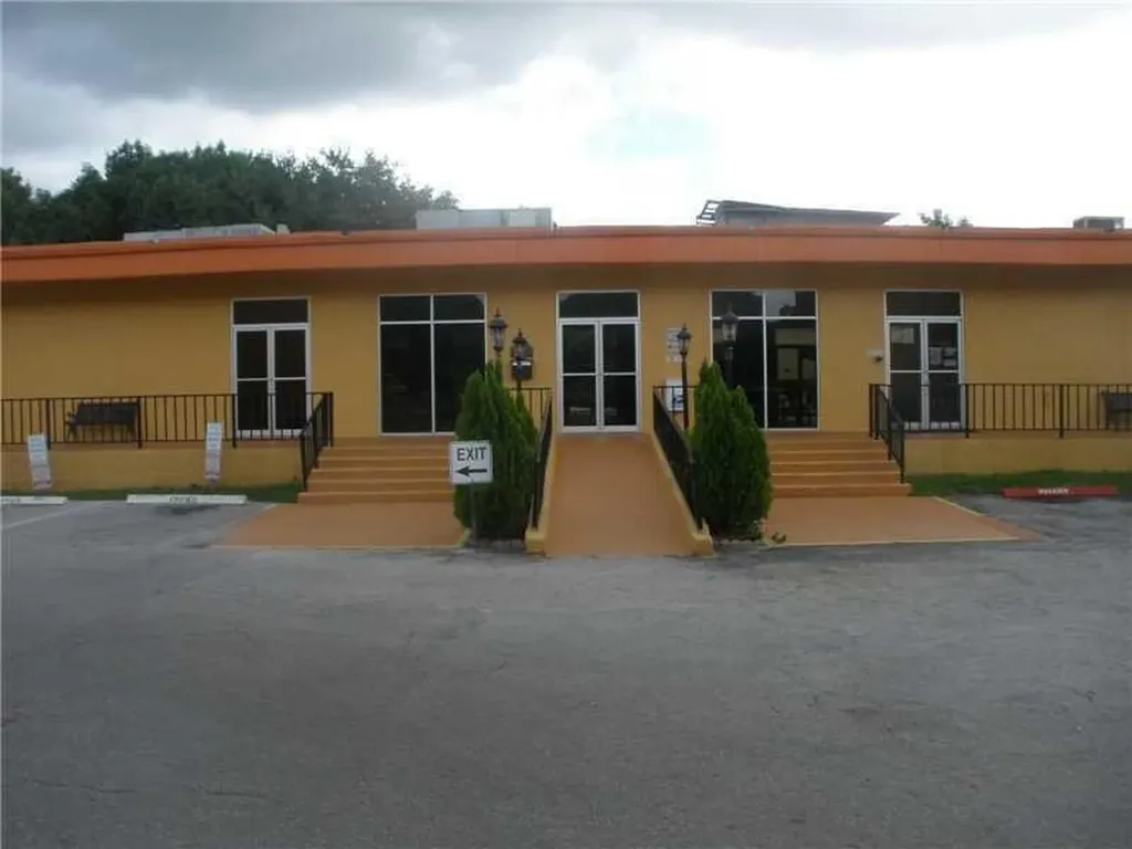 4334 NW 9th Avenue Deerfield Beach FL 33064