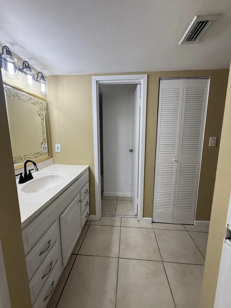 4334 NW 9th Avenue Deerfield Beach FL 33064