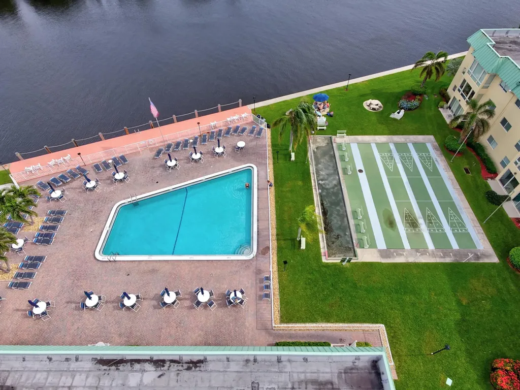 22 Colonial Club Drive Boynton Beach FL 33435