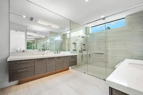 320 NE Wavecrest Way Boca Raton FL 33432