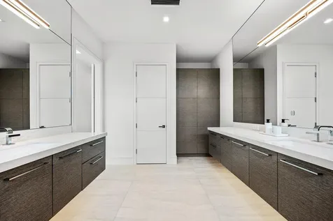 320 NE Wavecrest Way Boca Raton FL 33432
