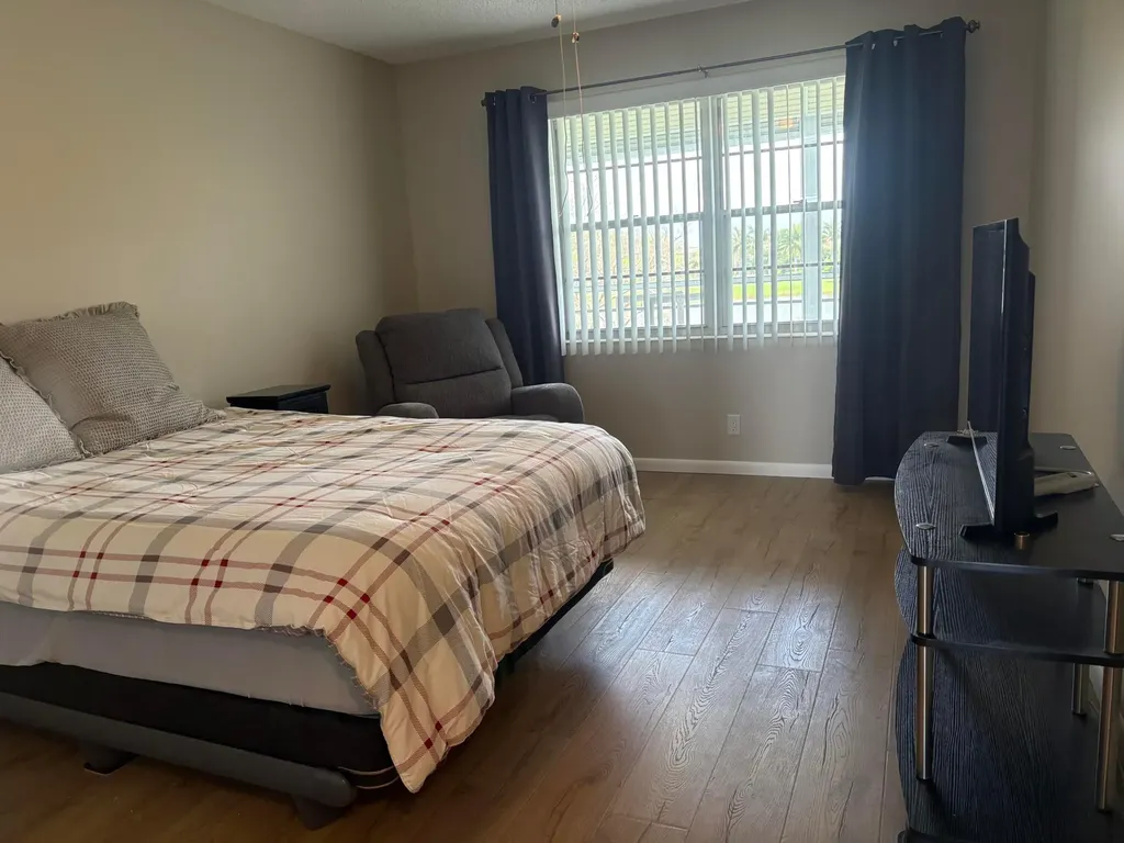 3082 Cornwall E Boca Raton FL 33434