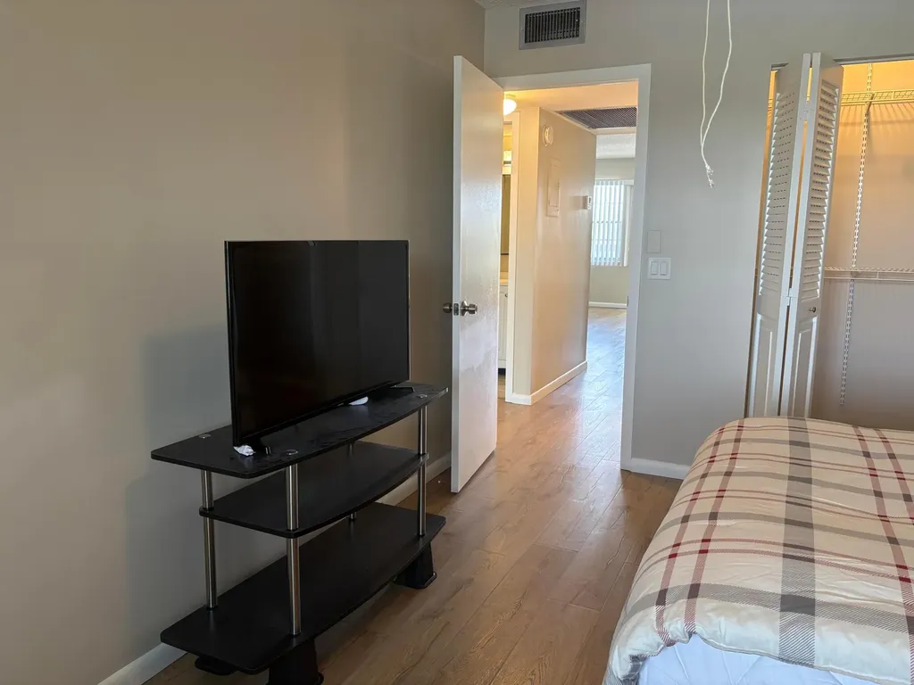 3082 Cornwall E Boca Raton FL 33434