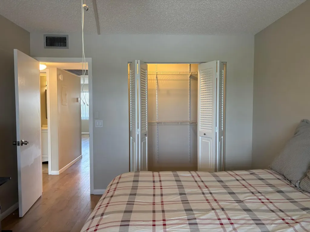 3082 Cornwall E Boca Raton FL 33434