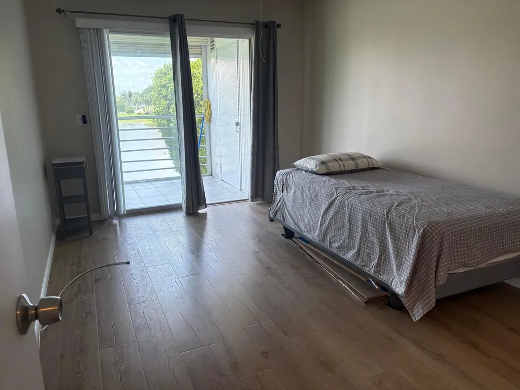 3082 Cornwall E Boca Raton FL 33434