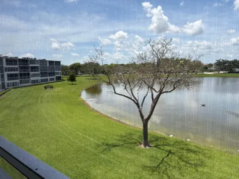 3082 Cornwall E Boca Raton FL 33434