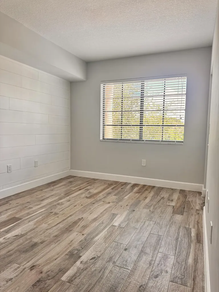 4907 Midtown Lane Palm Beach Gardens FL 33418