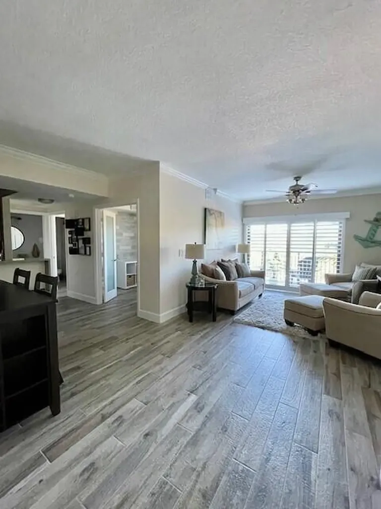 4907 Midtown Lane Palm Beach Gardens FL 33418