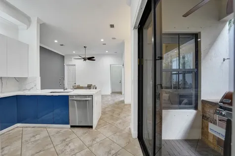 3946 NW 84th Way Cooper City FL 33024