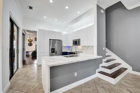 3946 NW 84th Way Cooper City FL 33024
