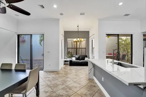 3946 NW 84th Way Cooper City FL 33024
