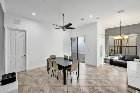 3946 NW 84th Way Cooper City FL 33024