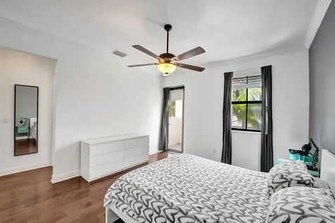 3946 NW 84th Way Cooper City FL 33024