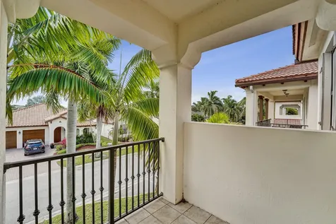 3946 NW 84th Way Cooper City FL 33024
