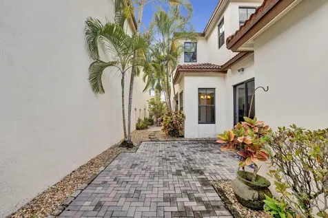 3946 NW 84th Way Cooper City FL 33024