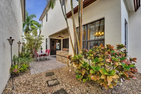 3946 NW 84th Way Cooper City FL 33024