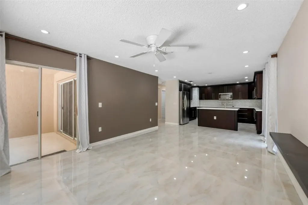 6625 NW 75th Place Parkland FL 33067