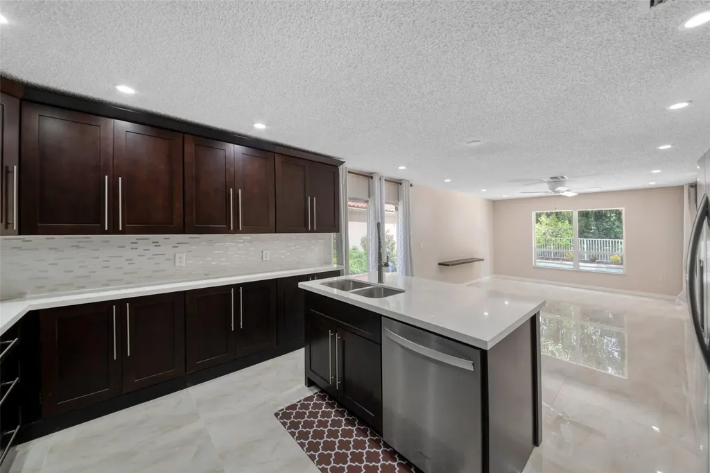 6625 NW 75th Place Parkland FL 33067