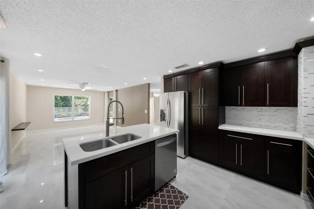 6625 NW 75th Place Parkland FL 33067