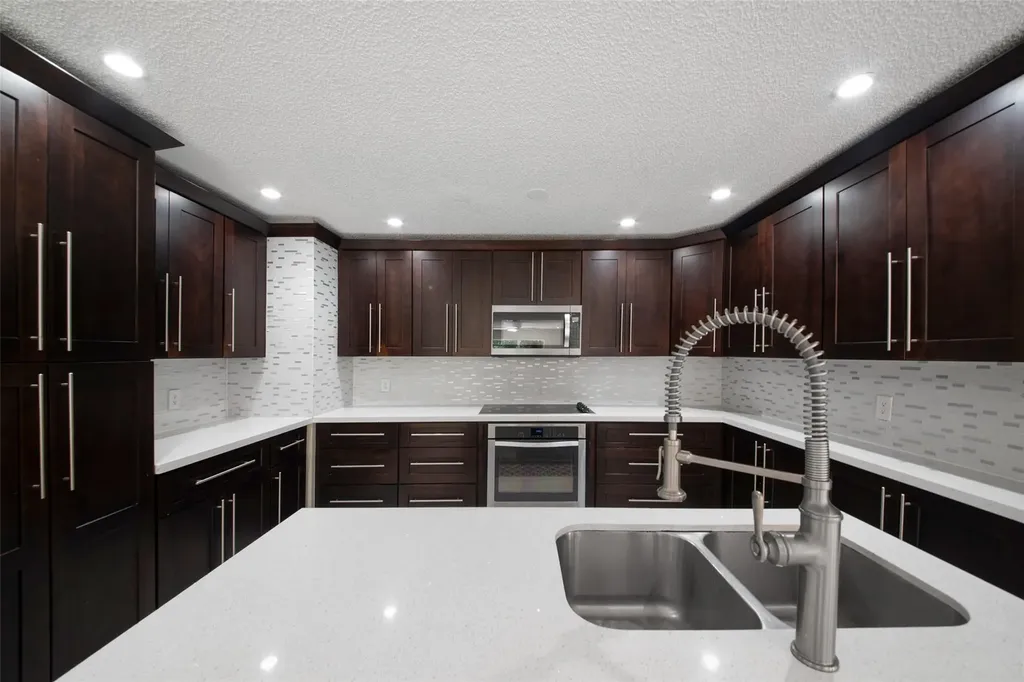 6625 NW 75th Place Parkland FL 33067