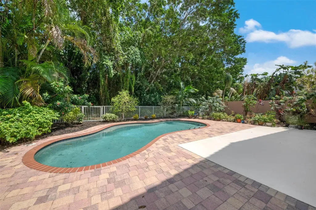6625 NW 75th Place Parkland FL 33067