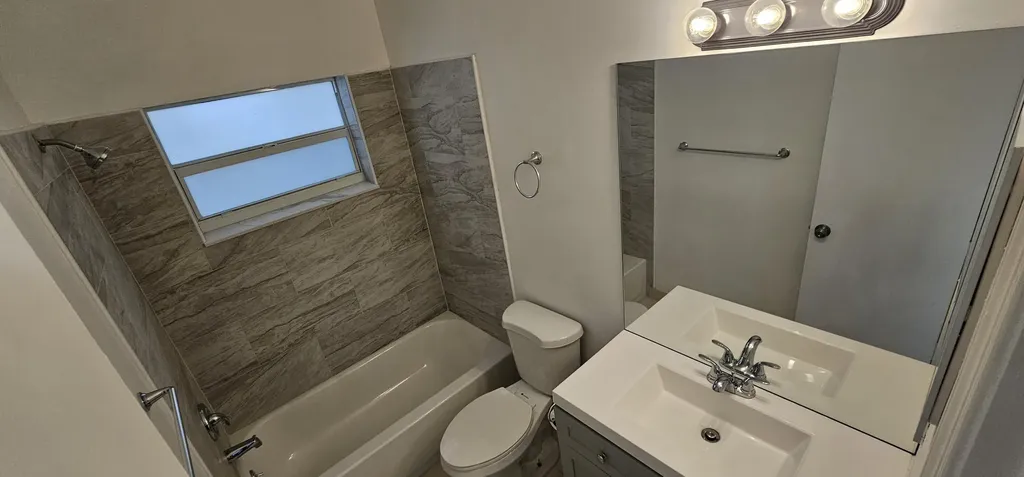 1016 Manor Drive Palm Springs FL 33461