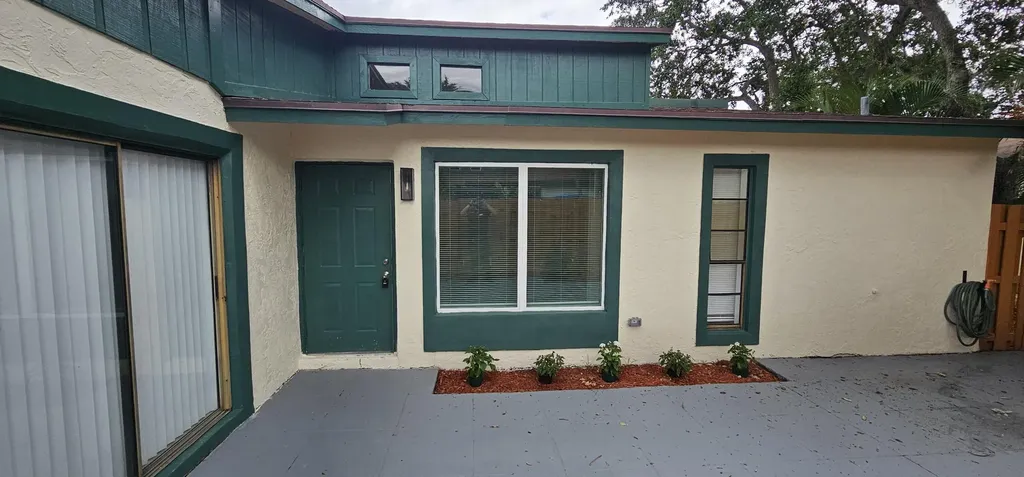 1016 Manor Drive Palm Springs FL 33461