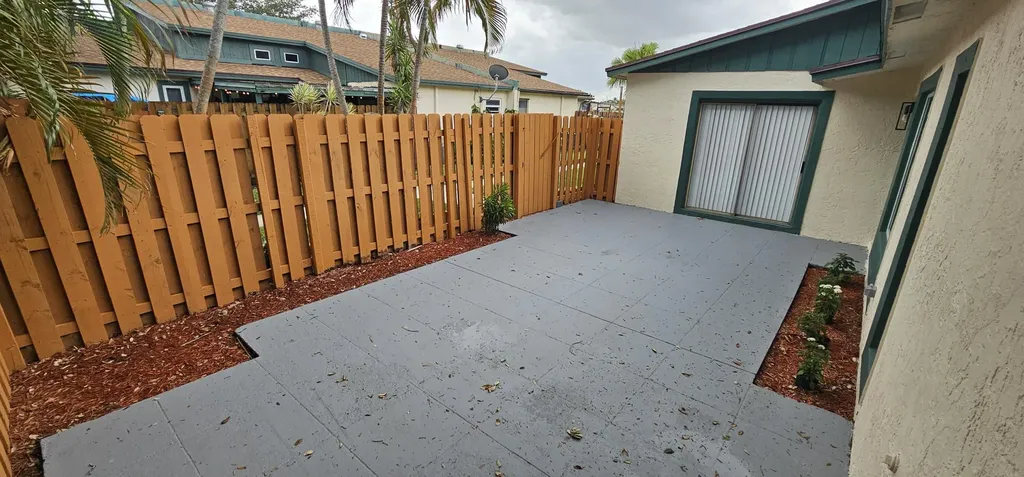 1016 Manor Drive Palm Springs FL 33461