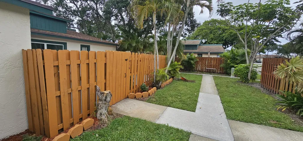 1016 Manor Drive Palm Springs FL 33461