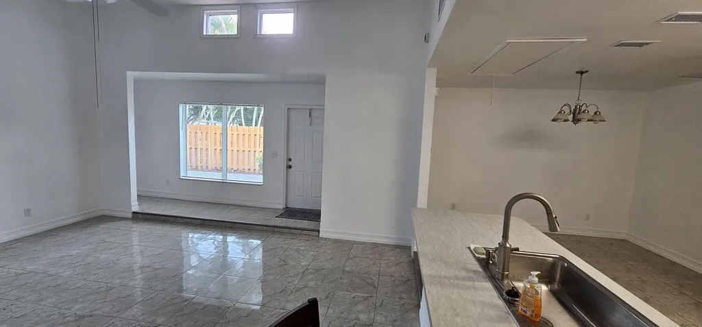 1016 Manor Drive Palm Springs FL 33461