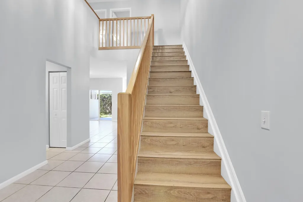 8297 Via Leonessa Boca Raton FL 33433