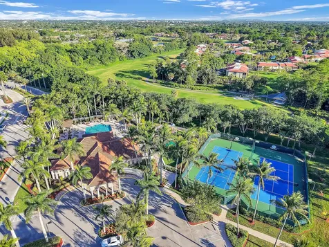 8297 Via Leonessa Boca Raton FL 33433