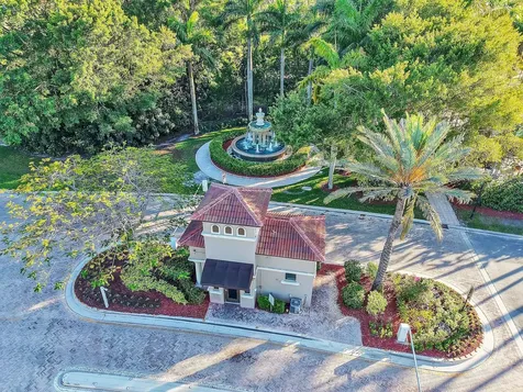8297 Via Leonessa Boca Raton FL 33433
