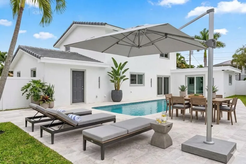 900 SW 13th Street Boca Raton FL 33486