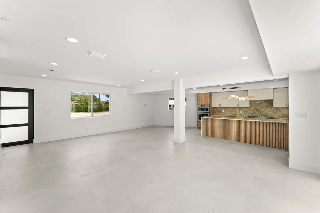 900 SW 13th Street Boca Raton FL 33486