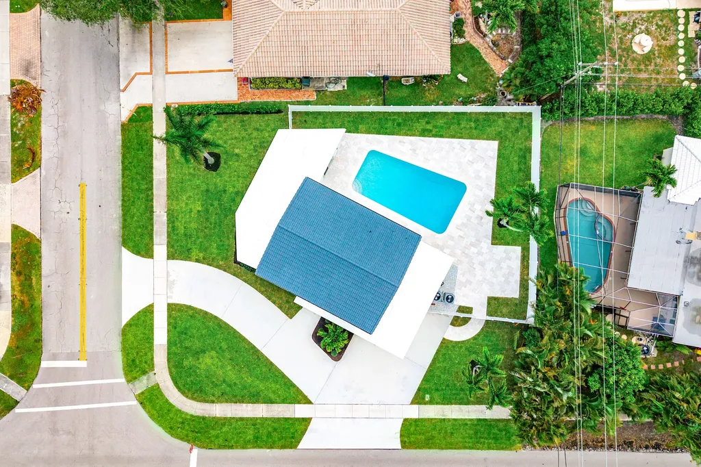 900 SW 13th Street Boca Raton FL 33486